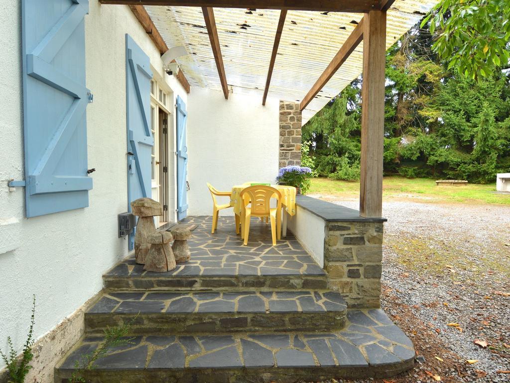 Furnished Bungalow In Monceau En Ardenne With Garden Barbecue Oizy Kültér fotó