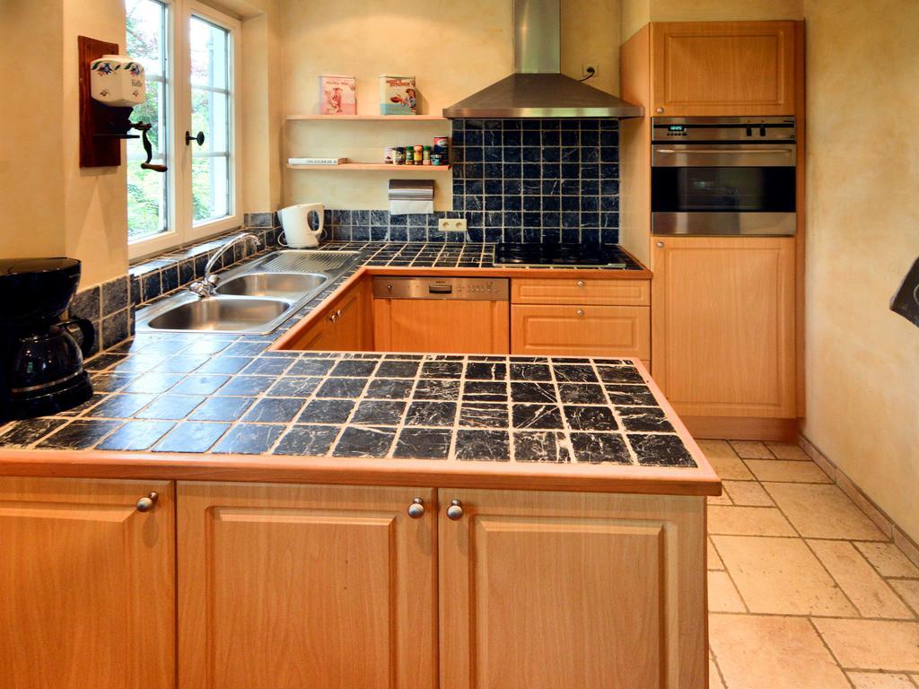 Furnished Bungalow In Monceau En Ardenne With Garden Barbecue Oizy Kültér fotó