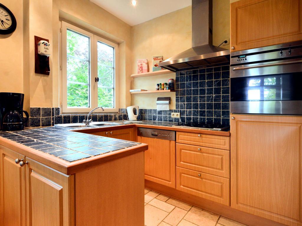 Furnished Bungalow In Monceau En Ardenne With Garden Barbecue Oizy Kültér fotó