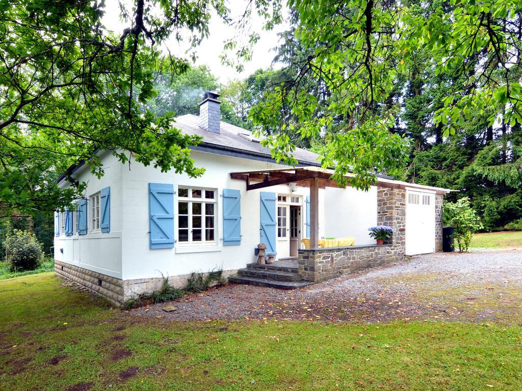 Furnished Bungalow In Monceau En Ardenne With Garden Barbecue Oizy Kültér fotó